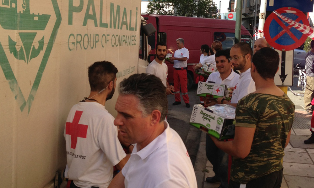 UHELLAS-2013-07-30-News-Network-Support-Red-Cross-9-INSIDE4